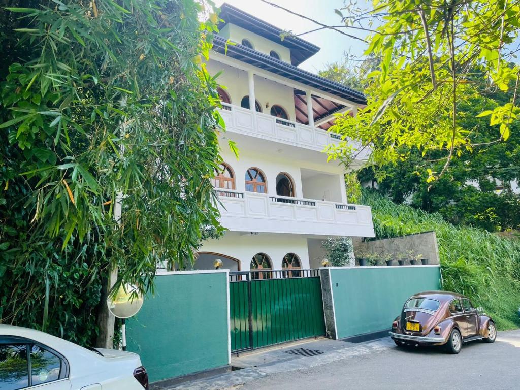Villa 9, Kandy